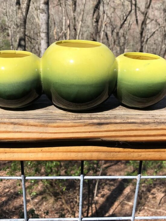 Vintage Hull Pottery 3 Orb Planter No Chips Found - Picture 3 of 7